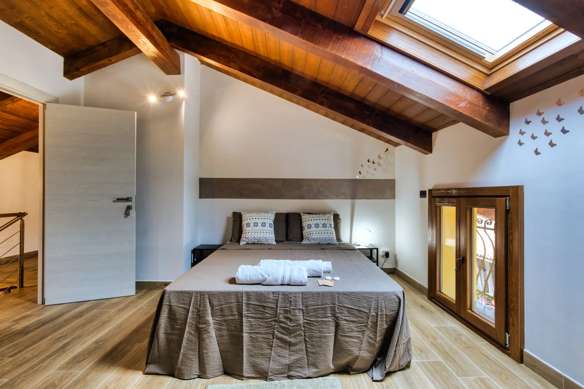 Camera n.5 secondo piano